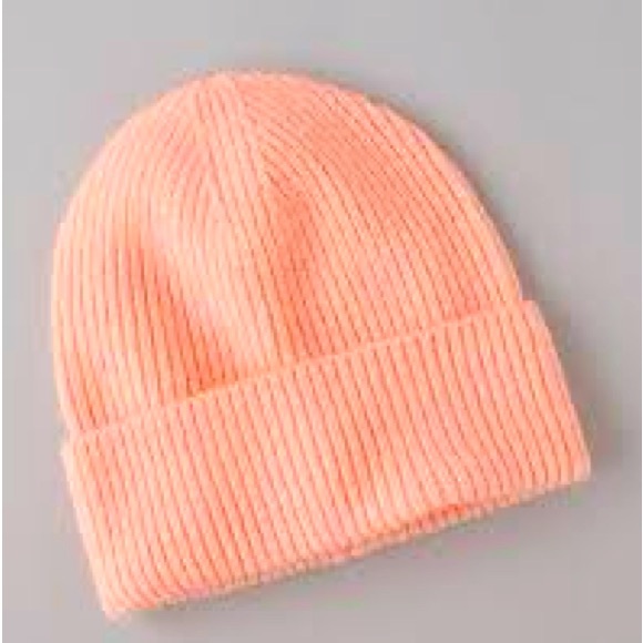 NWT American Eagle Pink Bestie Beanie. - Picture 2 of 5